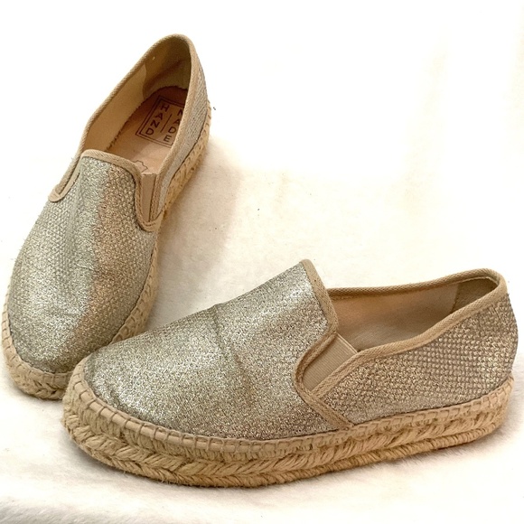 GOLD ESPADRILLE SLIP ON COMFORT SHOE SNEAKER SIZE 7.5/ 38 - Picture 11 of 16